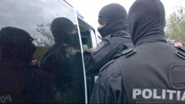Mascaţii au făcut „instrucţie” cu beţivii puşi pe scandal în baruri şi discoteci